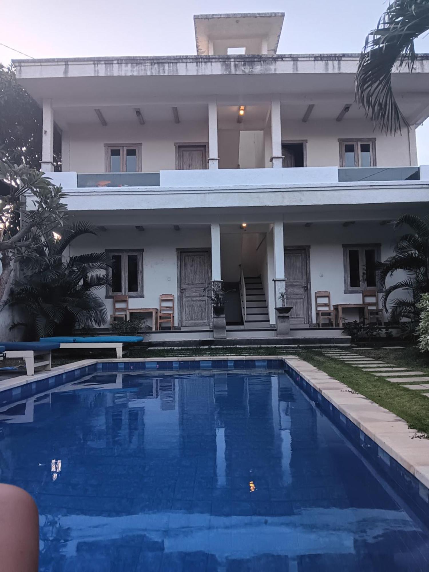 Adore Guesthouse Amed  Ngoại thất bức ảnh